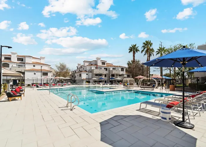 Modern And Spacious One Bedroom In With Pool *